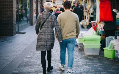 Let’s talk about buying an engagement ring together!